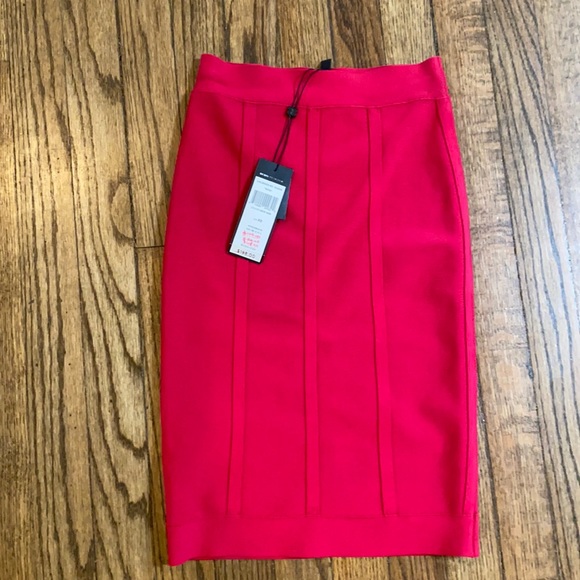 BCBGMaxAzria Dresses & Skirts - BCBG extra small pink skirt XS
